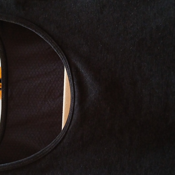 Vuori Elevation Plyo Tank Top - Picture 5 of 16